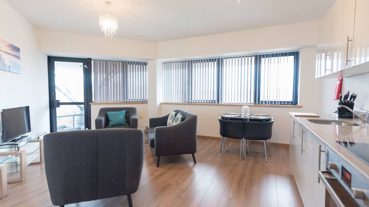 Swindon Apartment | Hamilton Grace - The Quadrant