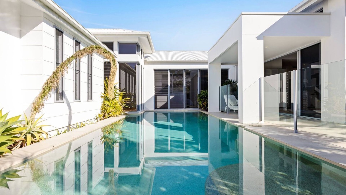 Buddina House | Hampton Beach House on the Waterfront