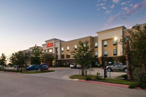 Hutto Hotel | Hampton Inn and Suites Hutto