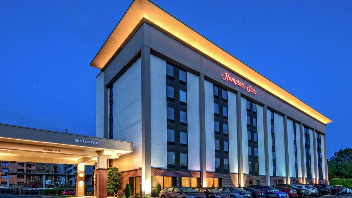 University Place Hotel | Hampton Inn Charlotte - University Place