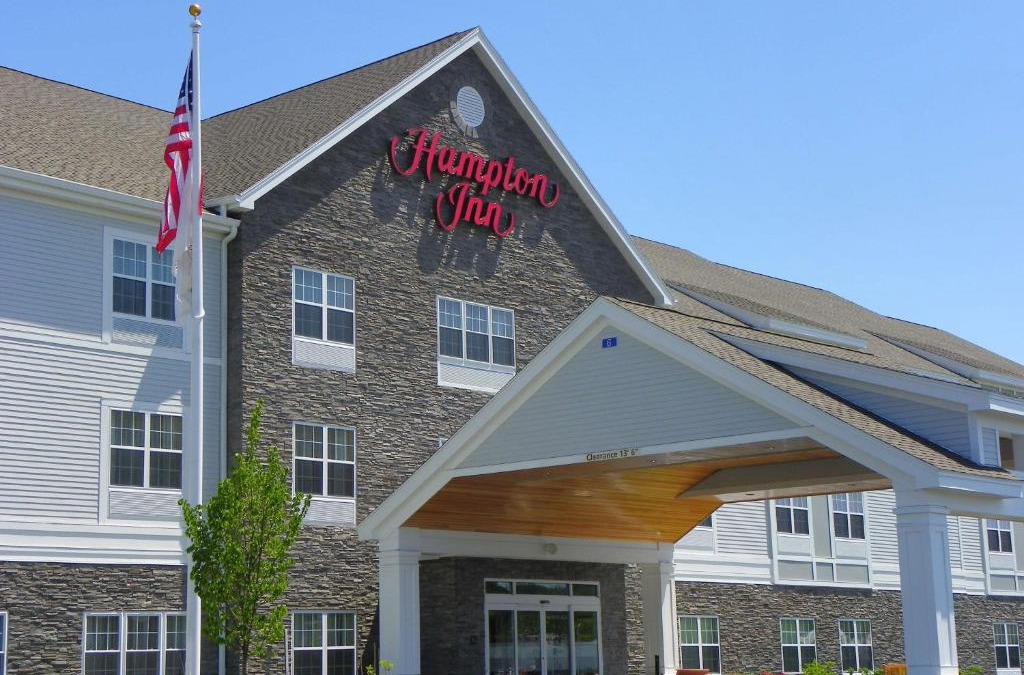 Ellsworth Hotel | Hampton Inn Ellsworth