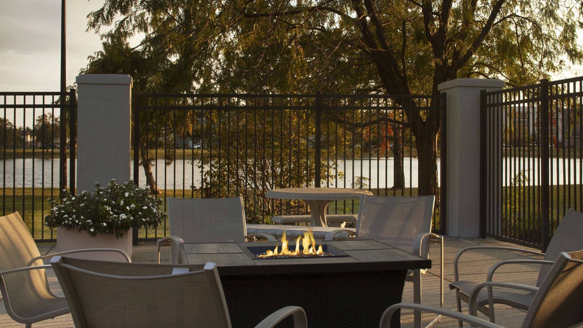 Evansville Hotel | Hampton Inn Evansville
