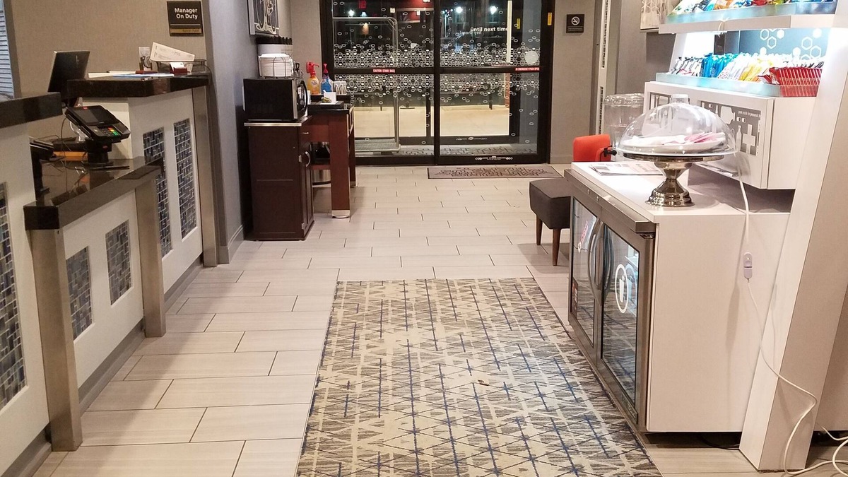 Blue Springs Hotel | Hampton Inn Kansas City/Blue Springs