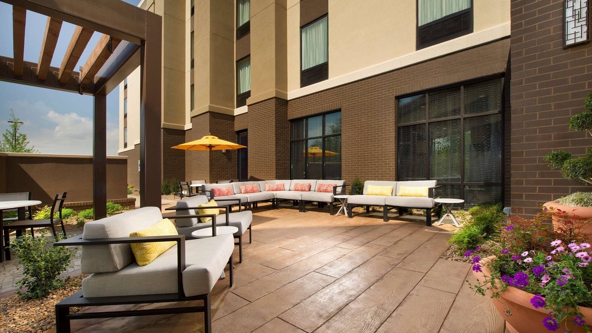 Lyndon Hotel | Hampton Inn Louisville East/Hurstbourne