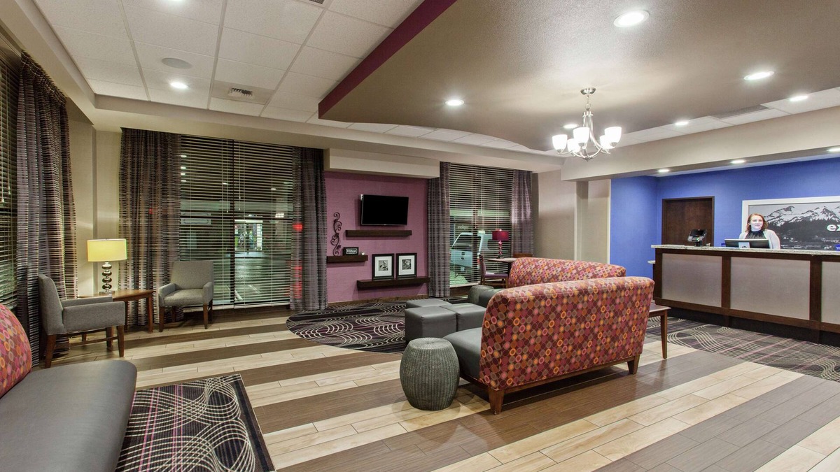Port Gardner Hotel | Hampton Inn Seattle/Everett