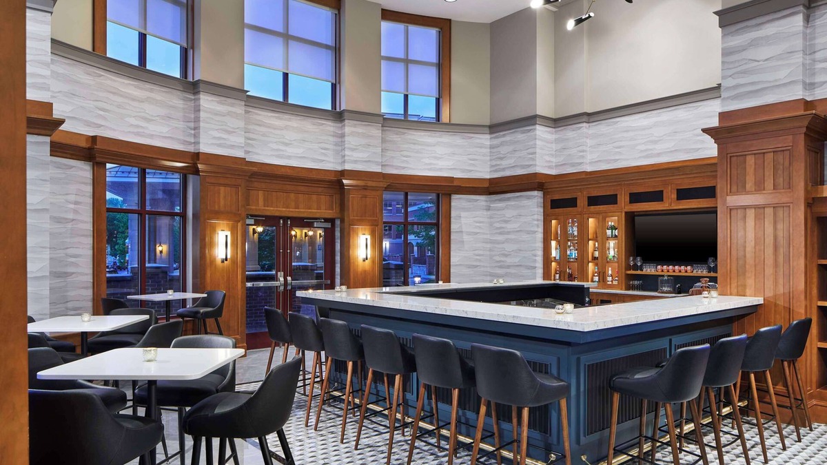 Saratoga Springs Hotel | Hampton Inn & Suites Saratoga Springs Downtown