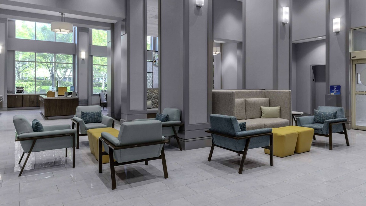 Crystal City Hotel | Hampton Inn & Suites Arlington Crystal City DCA