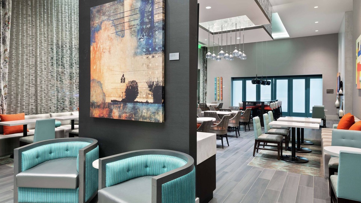 Buckhead Hotel | Hampton Inn & Suites Atlanta Buckhead Place