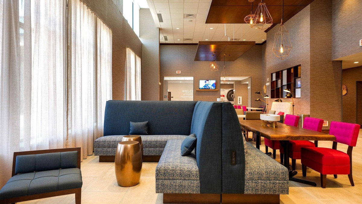 Heather Gardens Hotel | Hampton Inn & Suites Aurora South Denver