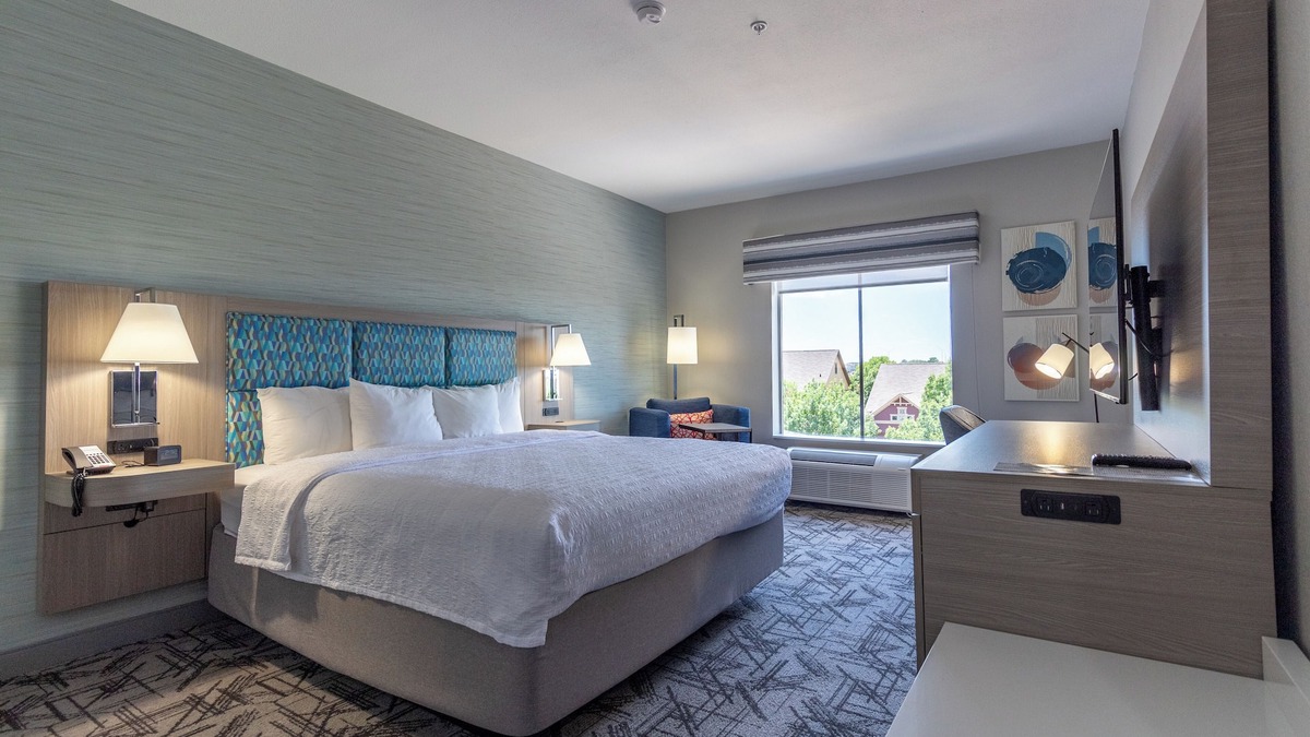 Denton Hotel | Hampton Inn & Suites Denton