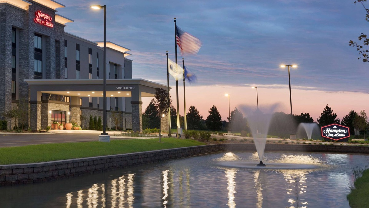 Kenosha Hotel | Hampton Inn & Suites Kenosha Pleasant Prairie
