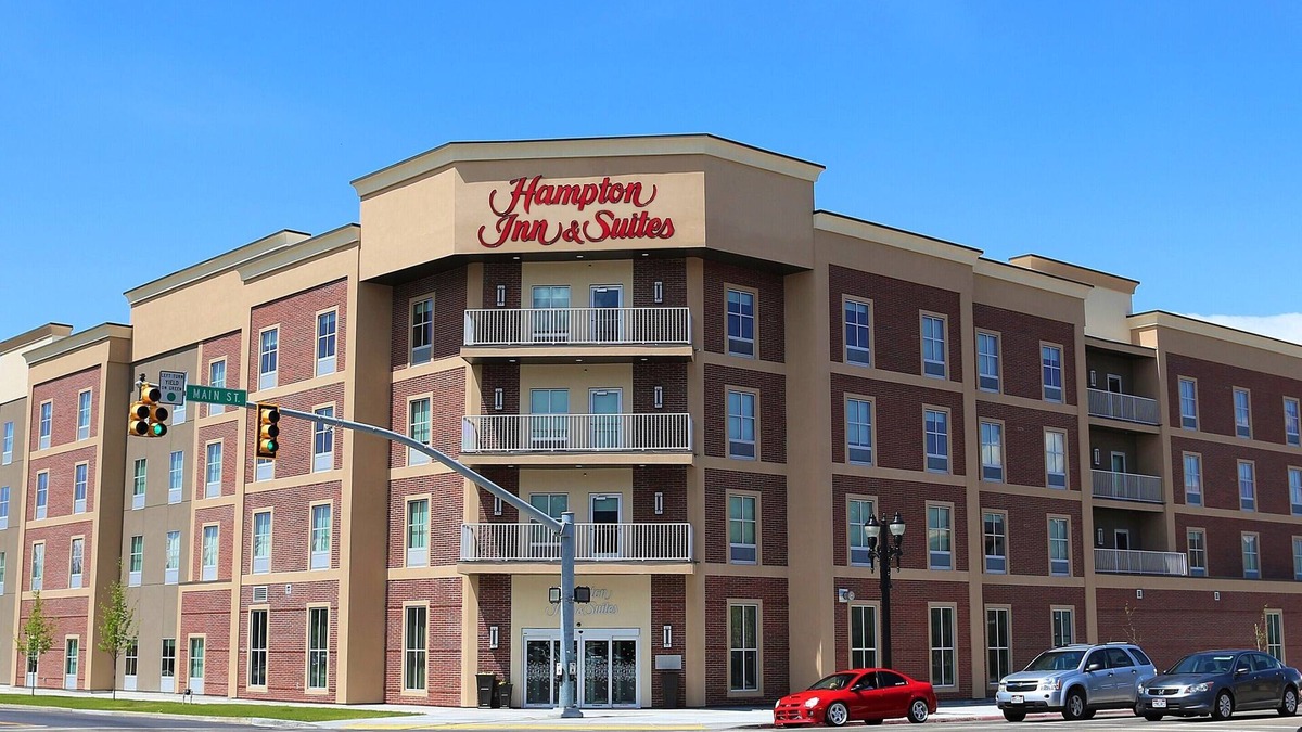 Logan Hotel | Hampton Inn & Suites Logan
