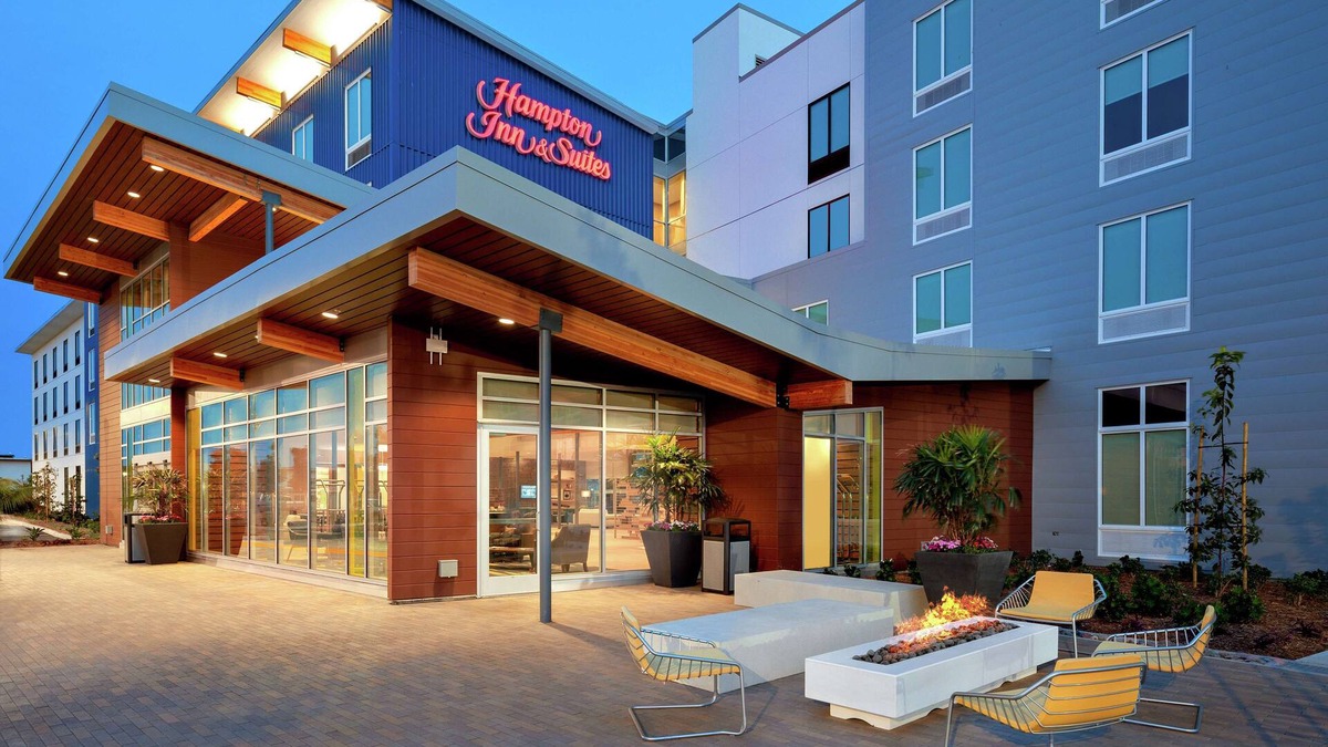 San Diego Hotel | Hampton Inn & Suites San Diego Airport Liberty Station