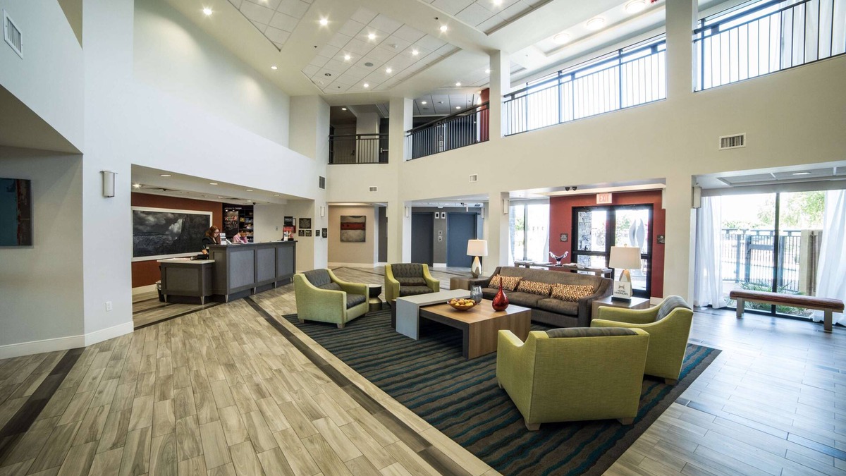 Tempe Hotel | Hampton Inn & Suites Tempe/Phoenix Airport, AZ