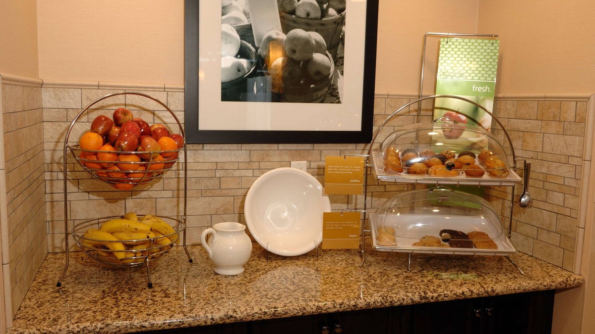 Watertown Hotel | Hampton Inn Watertown