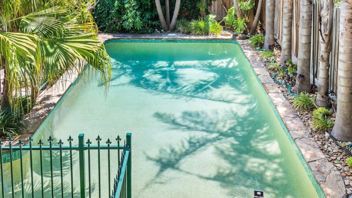Hampton House | Hampton Vintage Soul with Pool