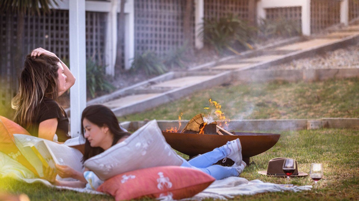 Coles Bay House | Hamptons Hideaway - Freycinet Holiday Houses