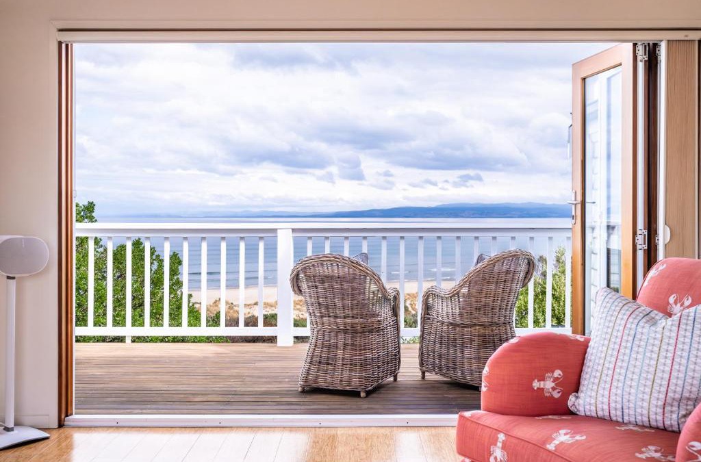 Coles Bay House | Hamptons Hideaway - Freycinet Holiday Houses
