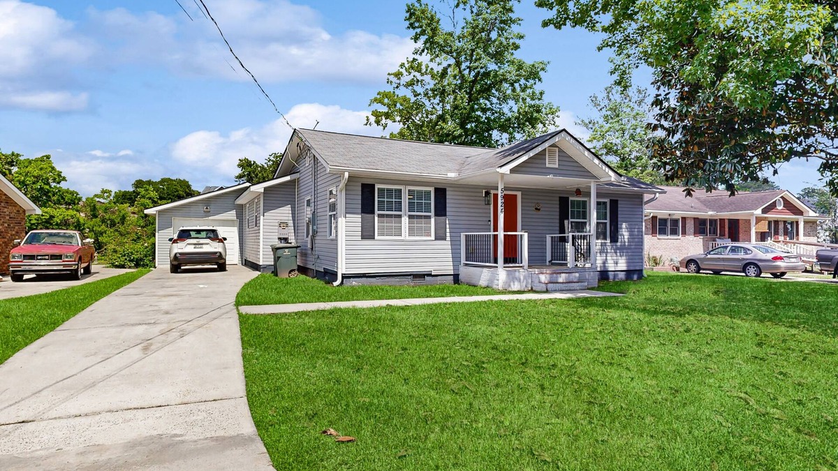 Hanahan House | Hanahan home with close proximity to Park Circle, WiFi & dog-friendly