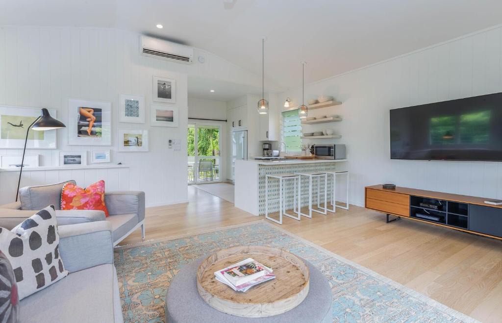 Hanalei House | Hanalei Beachfront Cottage home