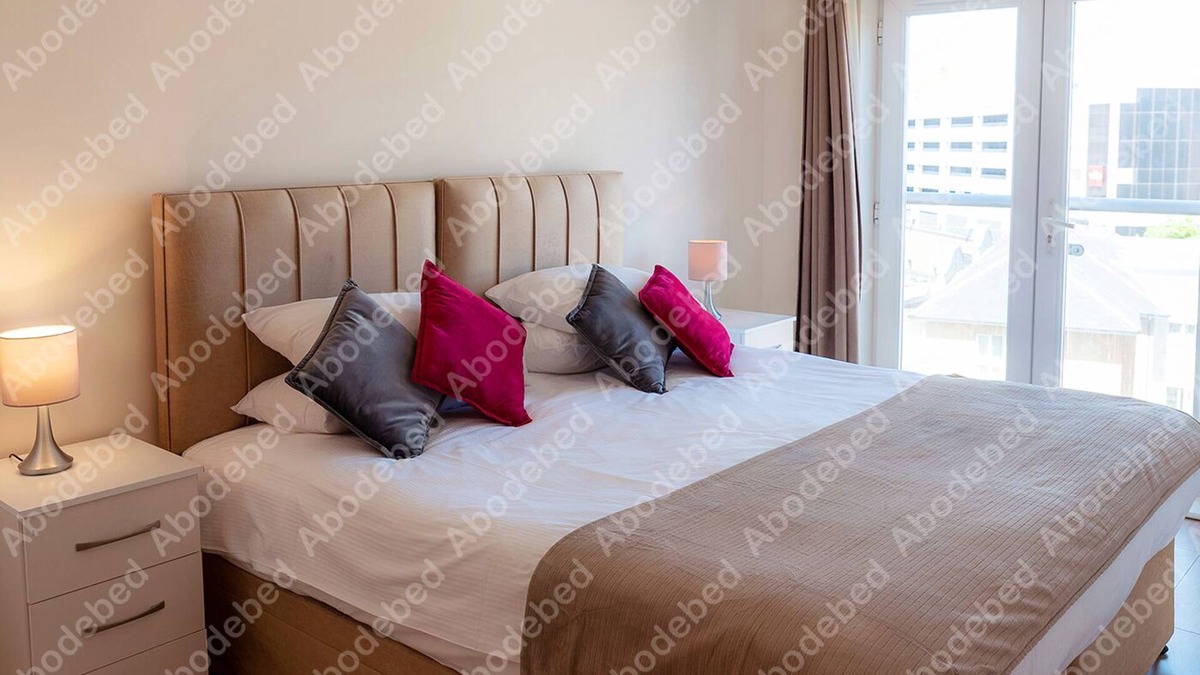 Hemel Hempstead House | Handleys Ct, Apt 57 Spacious 2 Bed/2 Bath Apartment in Town Centre Location