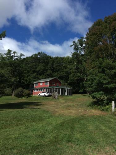 Johnsburg House | Hannah's Birch Farm 10 Min to Gore Ski Mt.