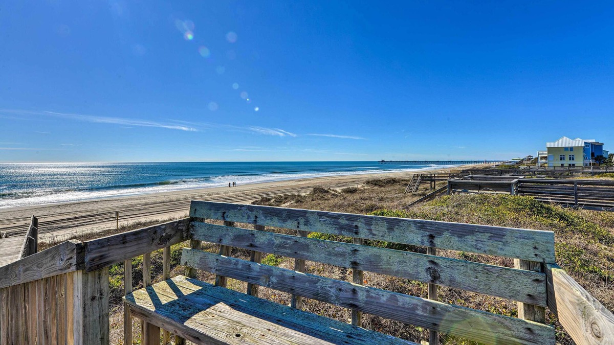 Emerald Isle Apartment | 'Hannah's Place' - Quaint & Cozy Apt by the Beach!