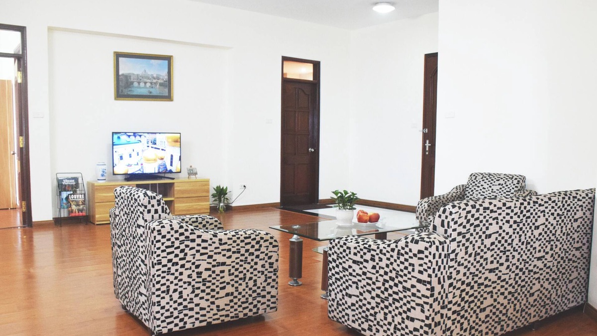 Trung Hoa Nhan Chinh Apartment | Hanoi Dream Apartment with 3 bedrooms