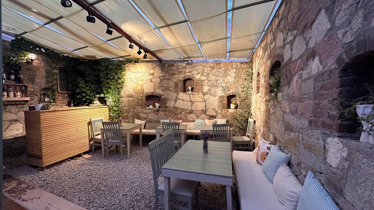 Ayvalik City Center House | Hanole Guest House