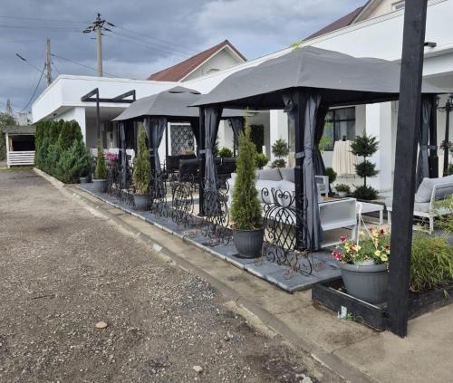 Jibert House | Hanul lui PUȘCĂ - CAZARE MUNCITORI