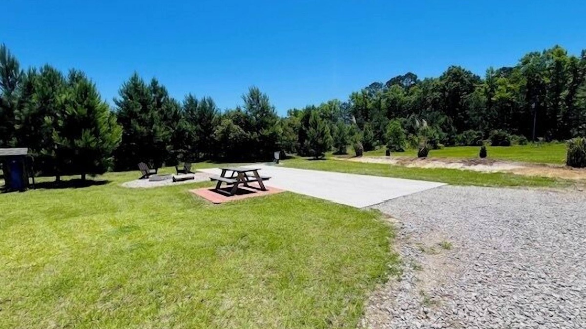 Conway RV Rental | Happy Hen Haven RV site 2 @ Laurel Oaks Estate