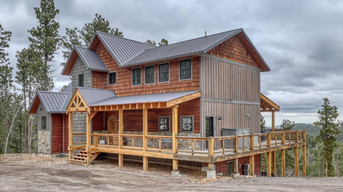 Deadwood House | Happy Hour Hideaway - Mountaintop views!