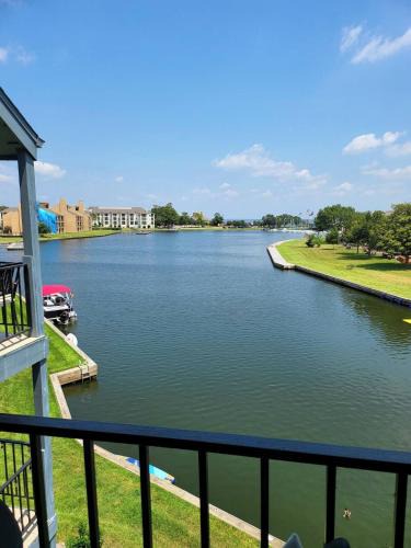 Walden on Lake Conroe Apartment | Happy Place