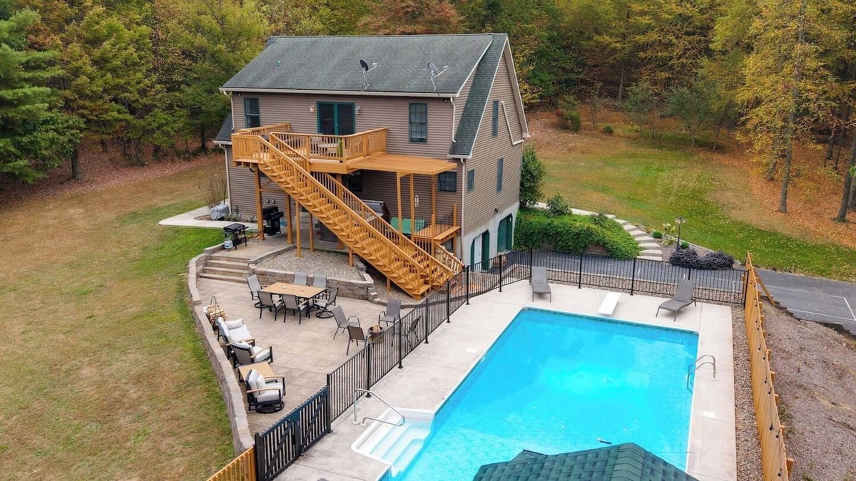 Cocolamus House | Happy Trails House