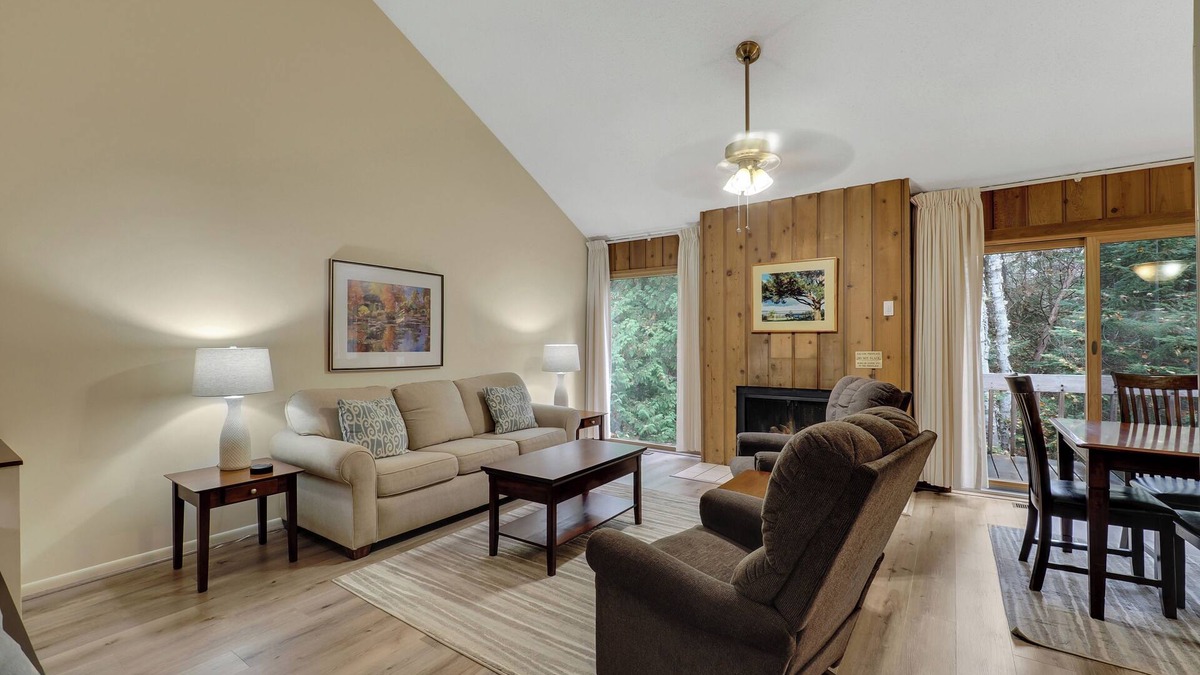 Harbor Springs Condo | Harbor Cove #2, Near Skiing, Golf & Downtown