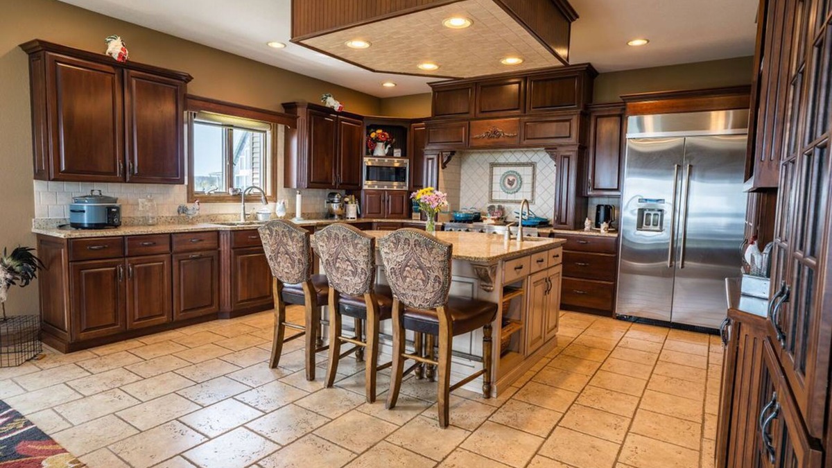 Gladstone House | Harbor Point RetreatnFamily-sized, Lakefront Retreat Home! Fenced-in backyard!