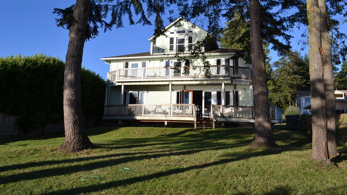 Langley House | Harbor View Haven - Spacious Home | Backyard Deck