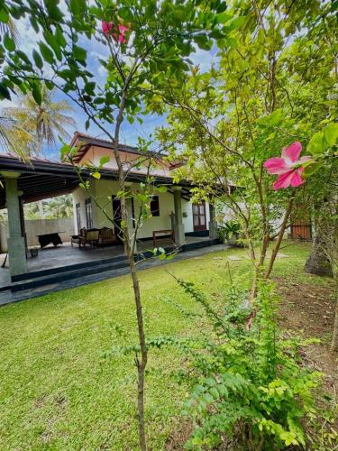 Hikkaduwa House | Harbor View Private Cottage Hikkaduwa