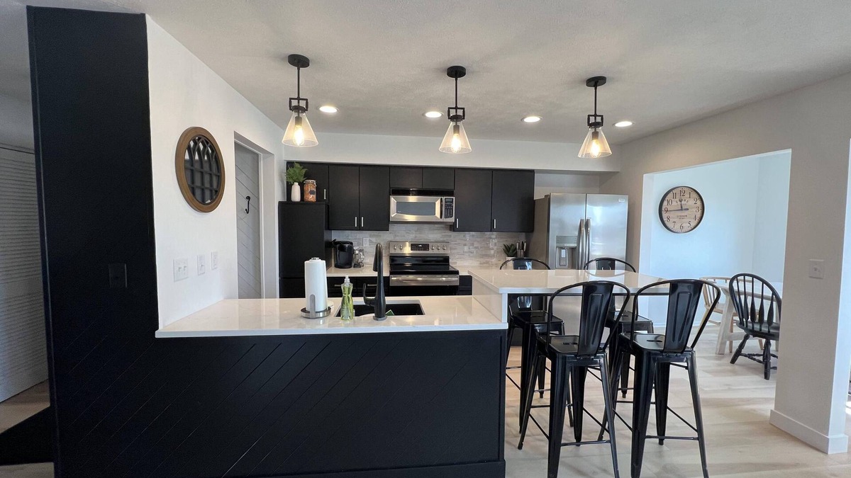 Huron Condo | Harborview on the water - sleeps 20!