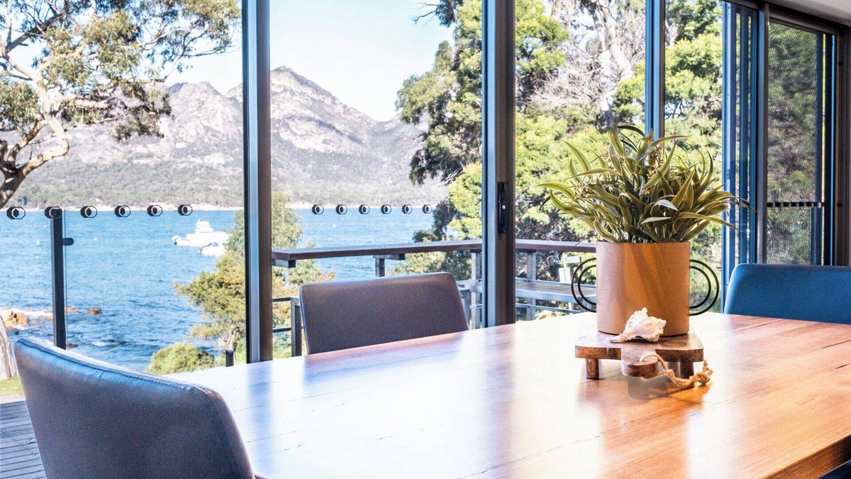 Coles Bay Apartment | Harbour Master - Freycinet Holiday Houses