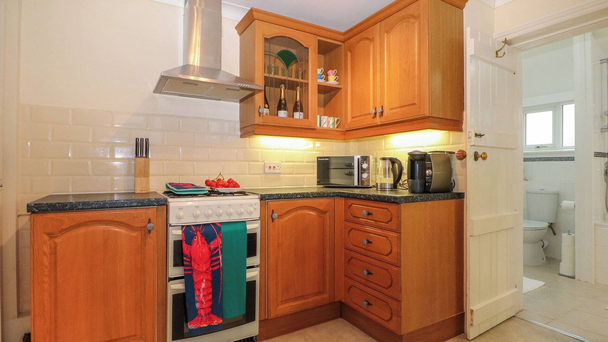 Littlehampton Cottage | Harbour Reach