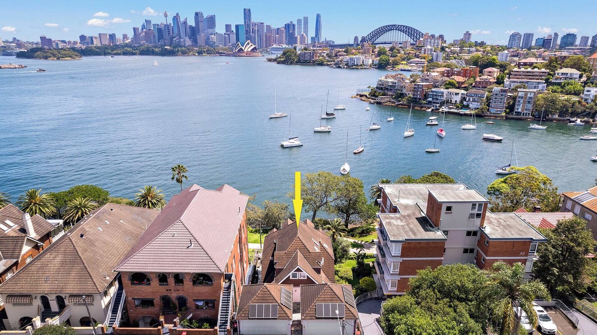 Cremorne Point House | Harbourfront Haven –4BR Retreat with Stunning Views of Sydney’s Iconic Landmarks