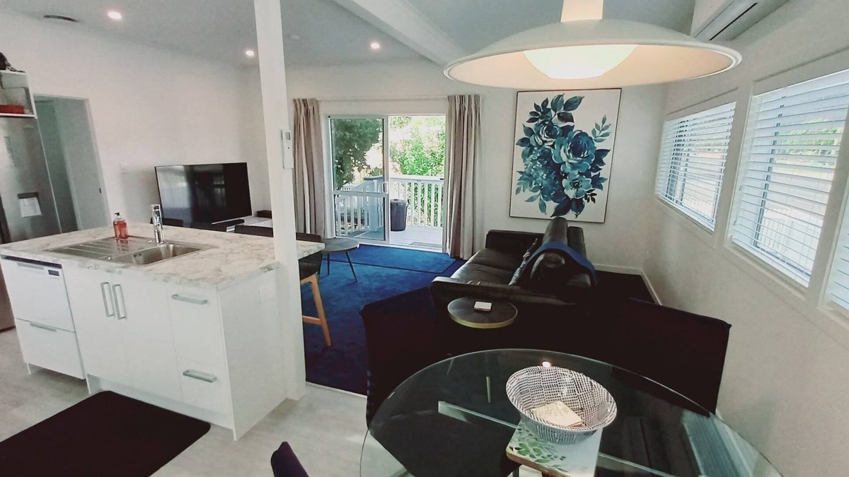 Coromandel House | Harbourside Cottage ~ Luxury Accommodation
