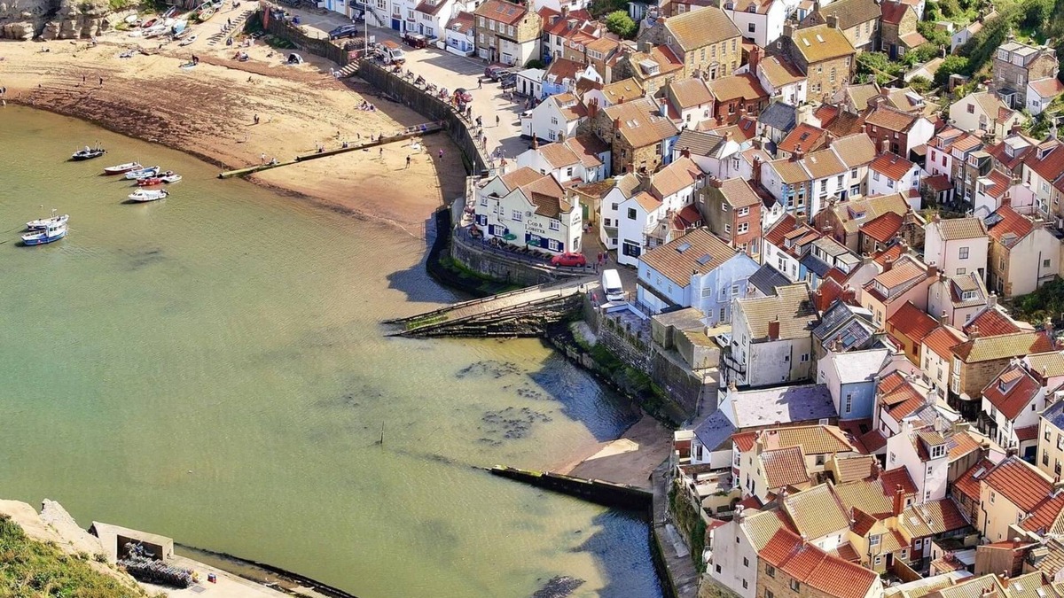 Staithes House | Harbourside sleeps 10