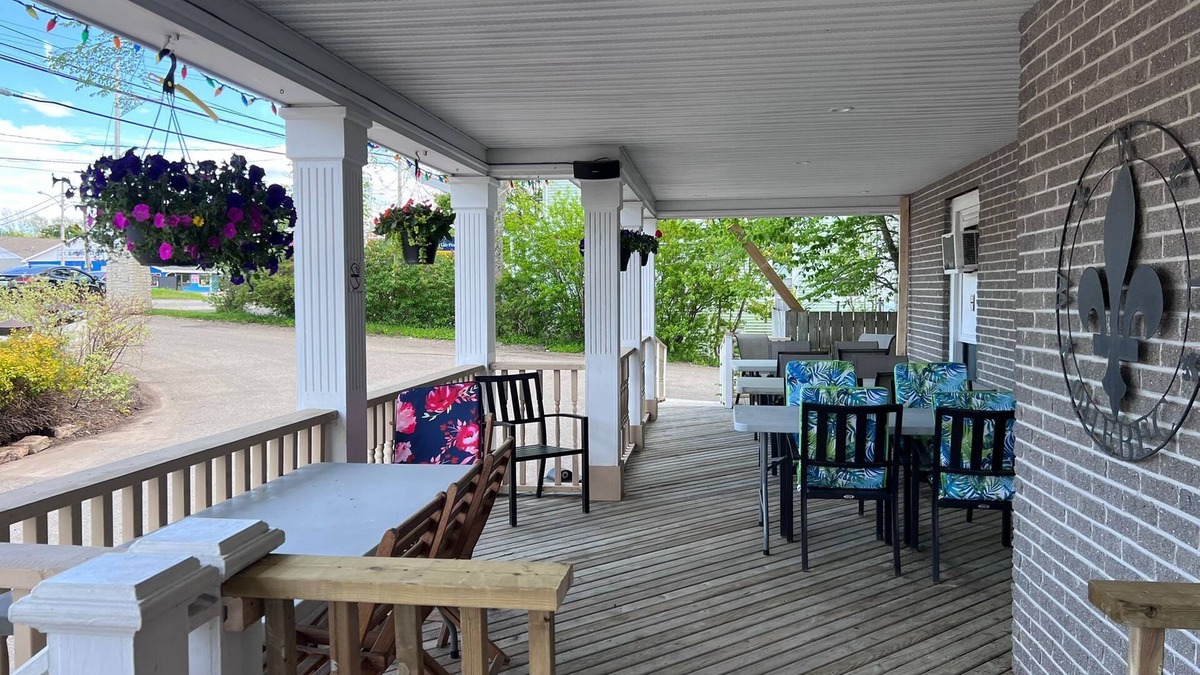 Sydney Hotel | Harbourview Inn & Suites