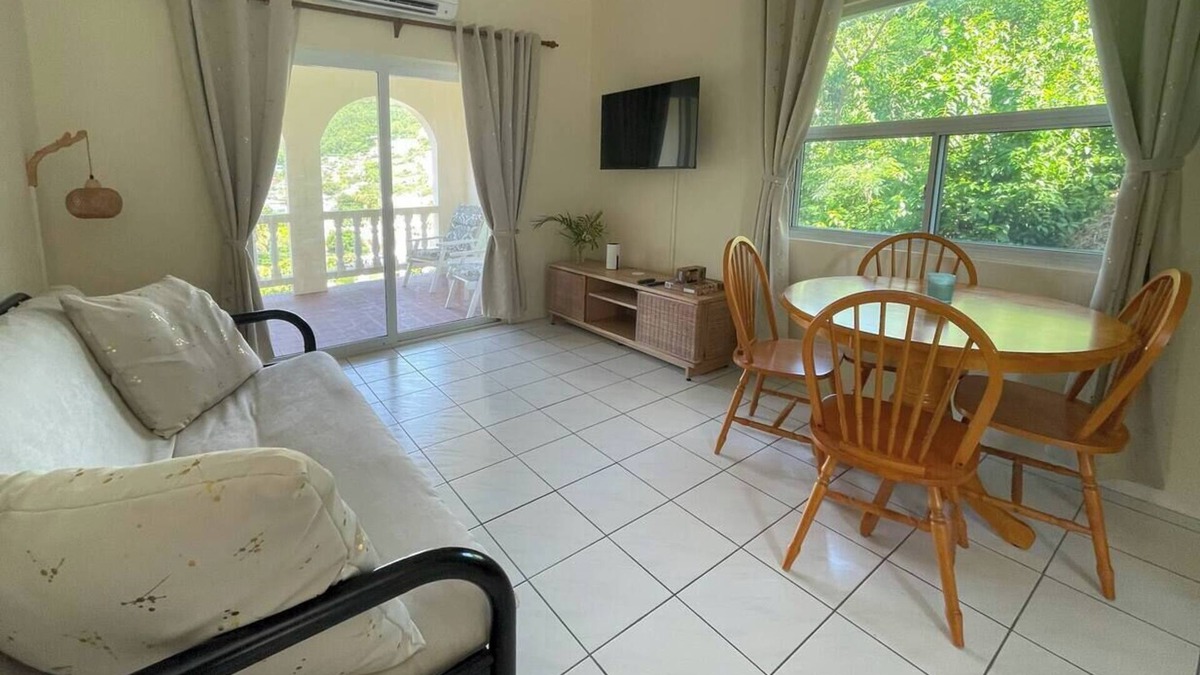 Mount Pleasant Bay Apartment | Harbourview Two - Garden Escape, Harbourview Apartments Apt 2