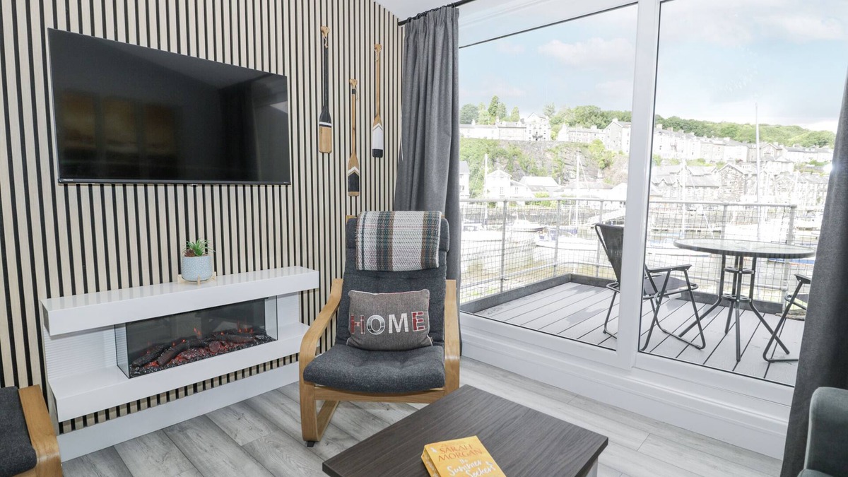 Borth-y-Gest Cottage | Harbwr Hideaway