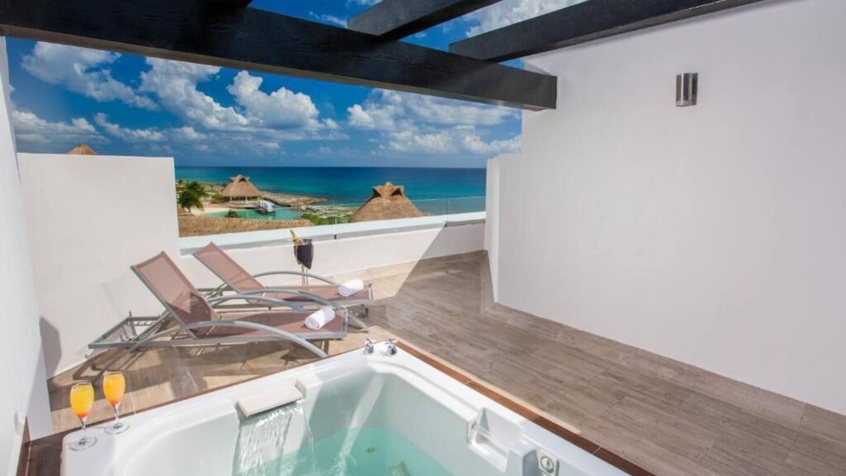 Puerto Aventuras Resort | Hard Rock Riviera Maya Heaven Adults Only-Deluxe Sky Terrace w/ hot tub/King Bed
