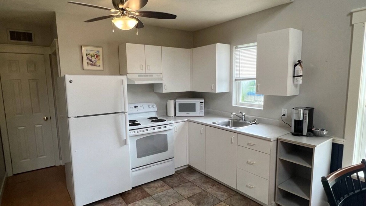Shediac Cottage | Hardy's Parlee Beach Chalet #11