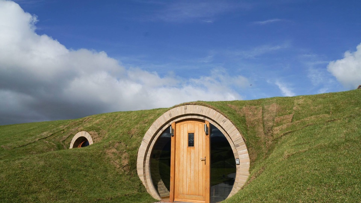 Rhayader Apartment | Hare's View Underground House